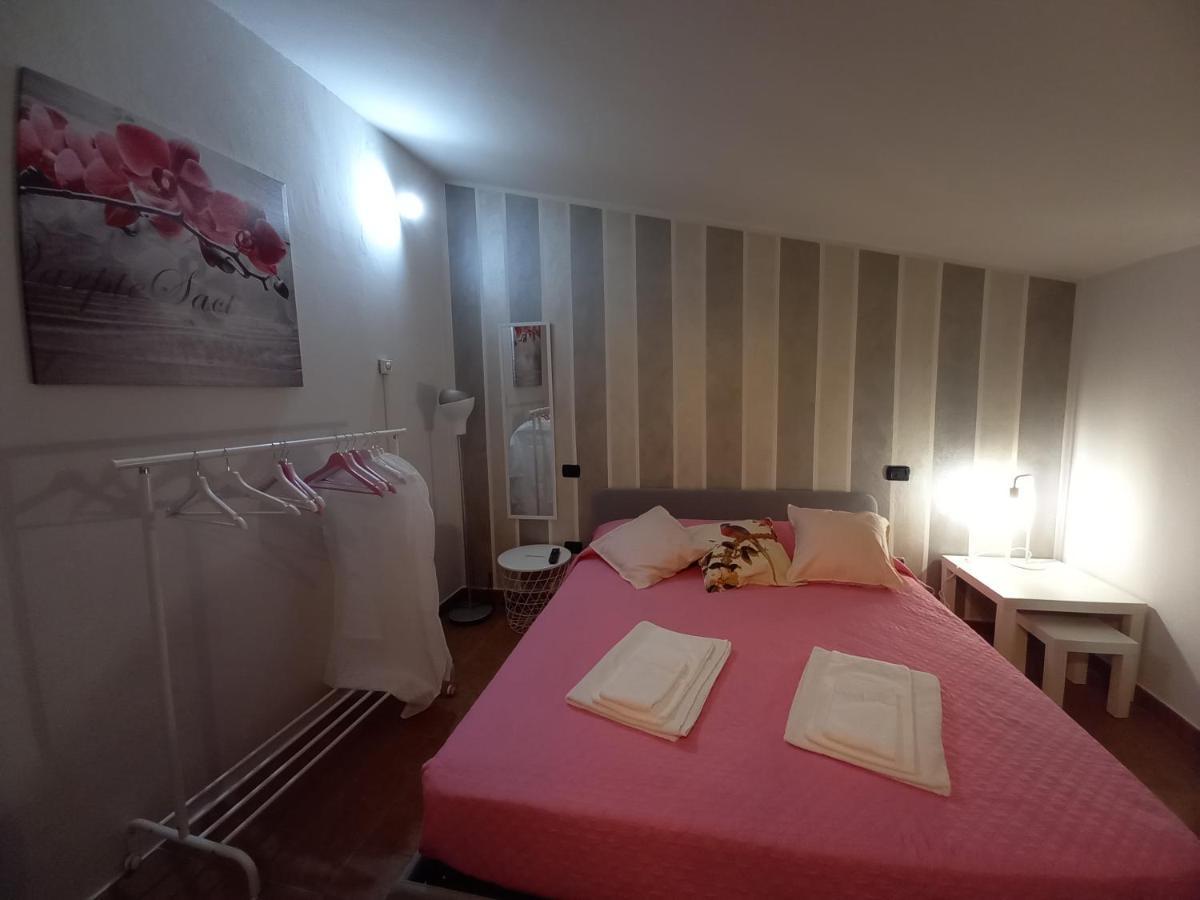 Dino Il Mansardino Apartment Ome Екстериор снимка